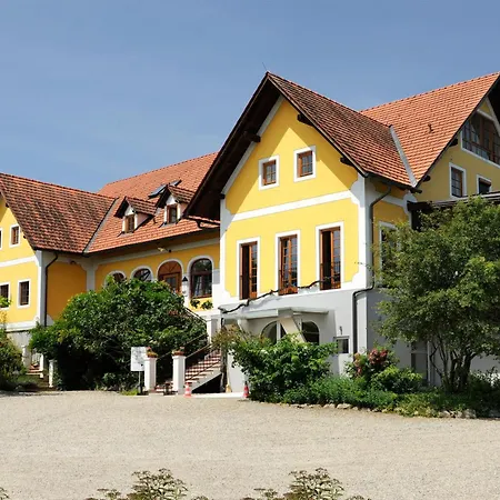 Hotel Sattlerhof Geniesserhotel & Weingut Gamlitz